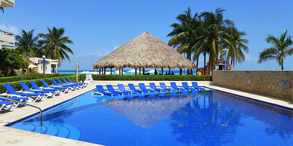 Transfer from Cancun to the Hotel Ixchel Beach Hotel