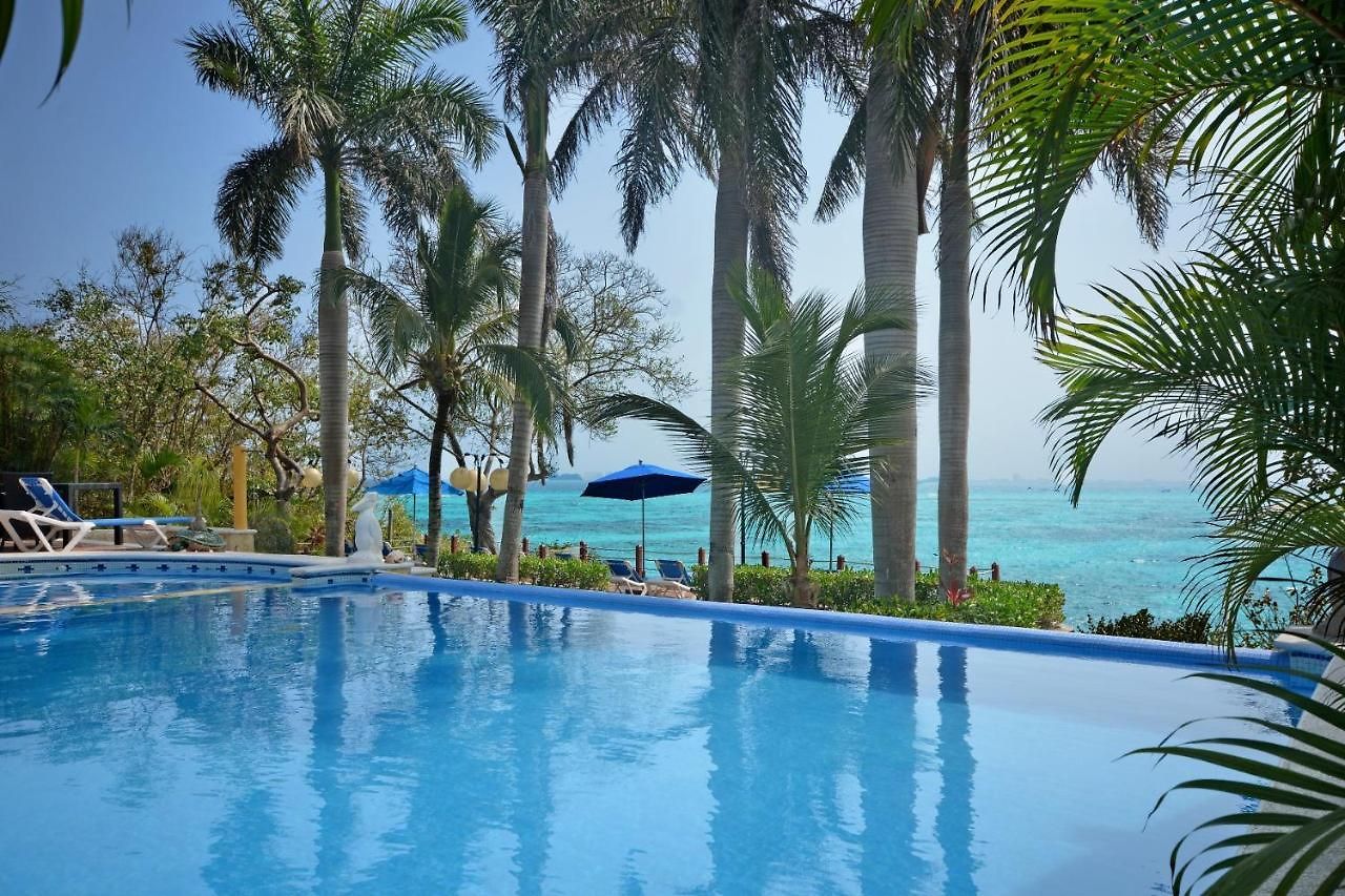 Transfer from Cancun to La Joya Isla Mujeres Hotel